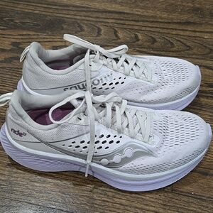 Saucony Ride 17 Shoes In Viola Moon Size 9.5